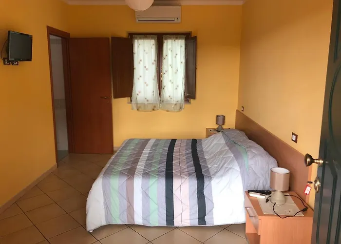 Le Fravette לינה וארוחת בוקר 3*