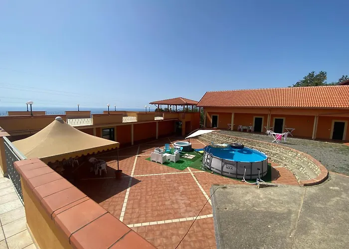 לינה וארוחת בוקר Le Fravette 3*