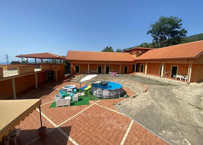 Le Fravette לינה וארוחת בוקר 3*